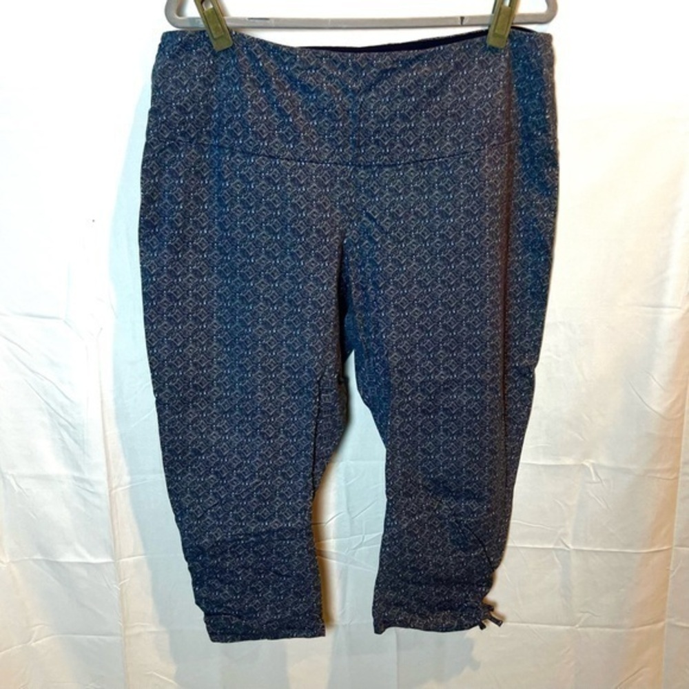 Sunday Blue Pattern Plus Size Capri Leggings 3X